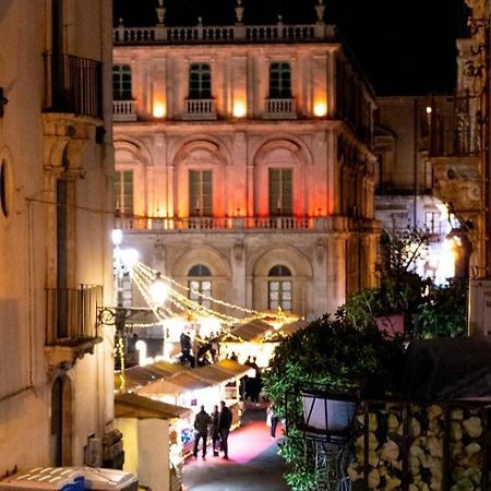 Notti D'Autore Suites CTA Exterior foto